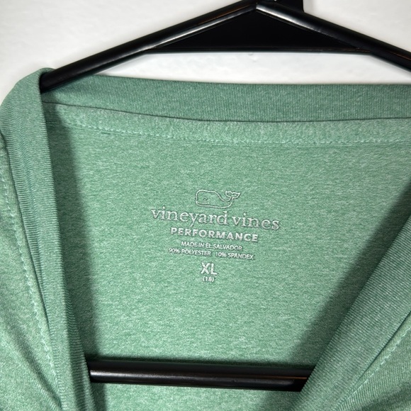 Vineyard Vines Boys' Rainbow Kick Long-Sleeve Performance Tee Size XL (18) - Picture 4 of 5